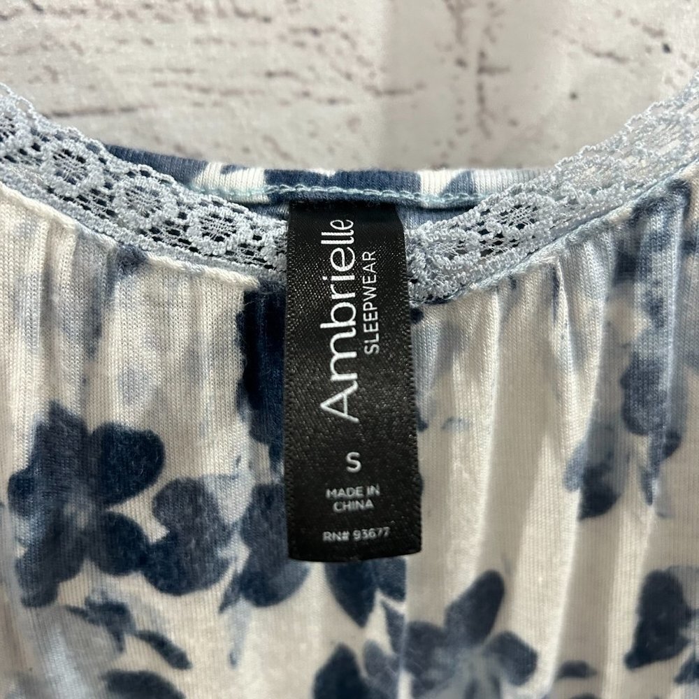 Ladies Ambrielle Nightgown Size S - Picture 3 of 4